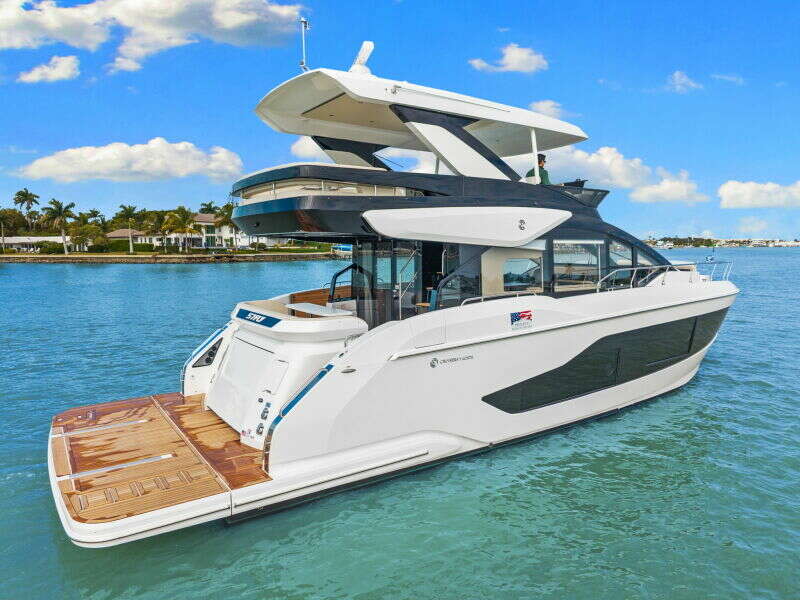57ft Cruisers Yachts Yacht For Sale