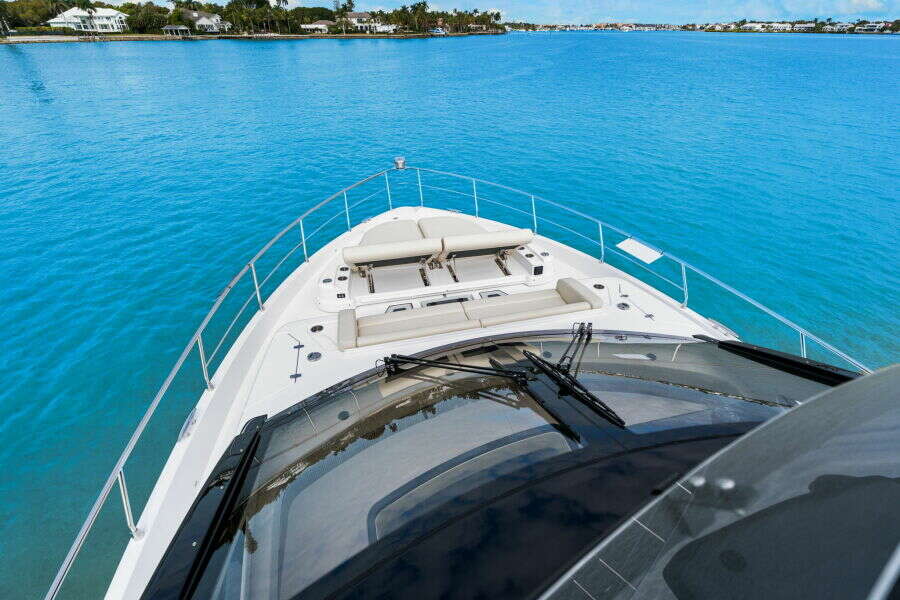 57ft Cruisers Yachts Yacht For Sale