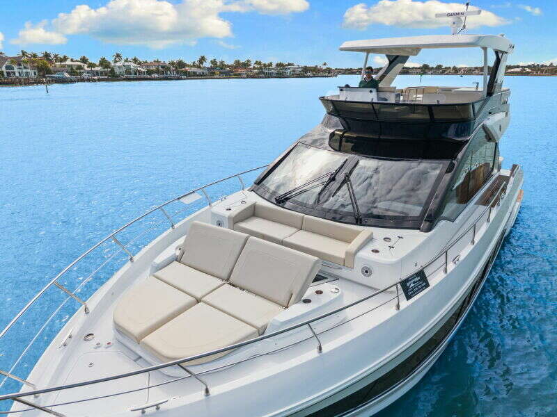 57ft Cruisers Yachts Yacht For Sale