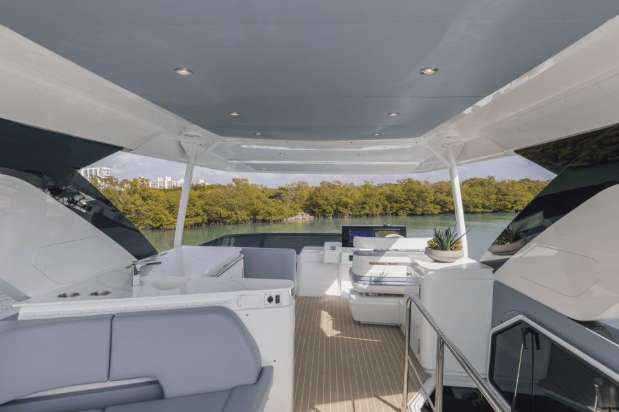 57ft Cruisers Yachts Yacht For Sale