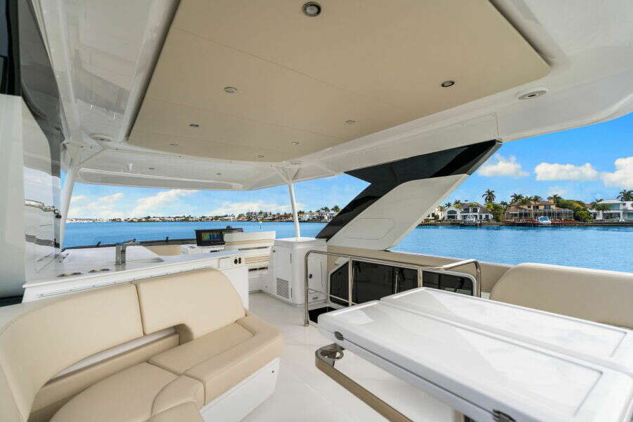 57ft Cruisers Yachts Yacht For Sale