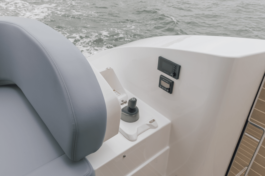 57ft Cruisers Yachts Yacht For Sale