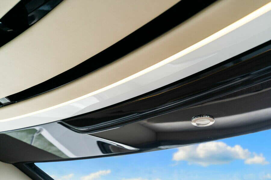 57ft Cruisers Yachts Yacht For Sale