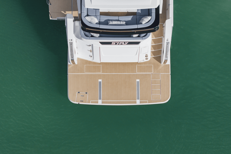 57ft Cruisers Yachts Yacht For Sale