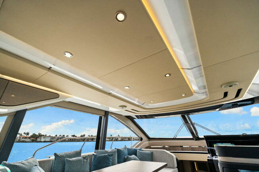 57ft Cruisers Yachts Yacht For Sale