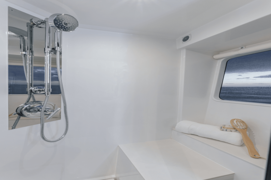 57ft Cruisers Yachts Yacht For Sale