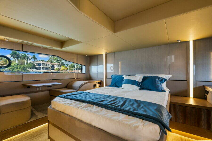 57ft Cruisers Yachts Yacht For Sale