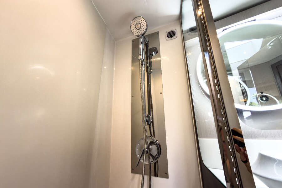 50ft Cruisers Yachts Yacht For Sale