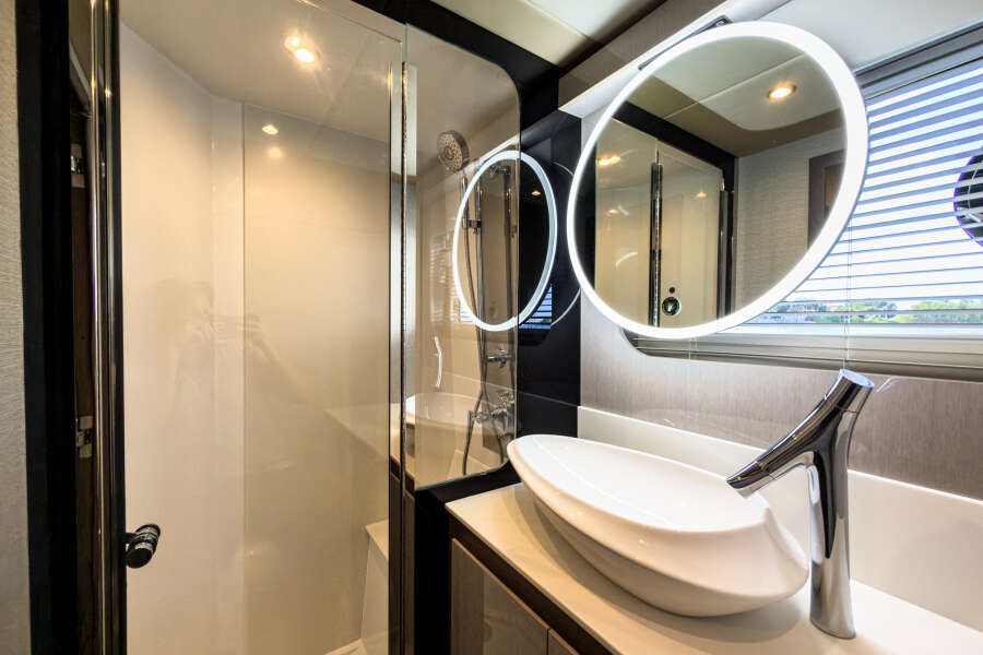 50ft Cruisers Yachts Yacht For Sale