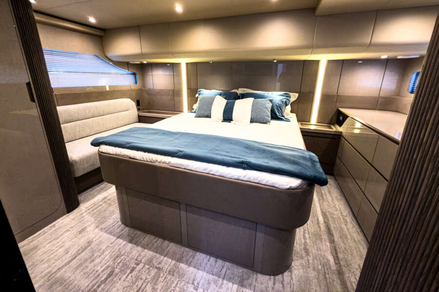 50ft Cruisers Yachts Yacht For Sale