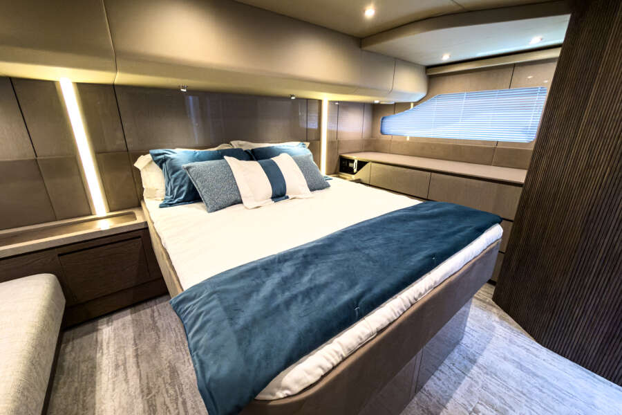 50ft Cruisers Yachts Yacht For Sale