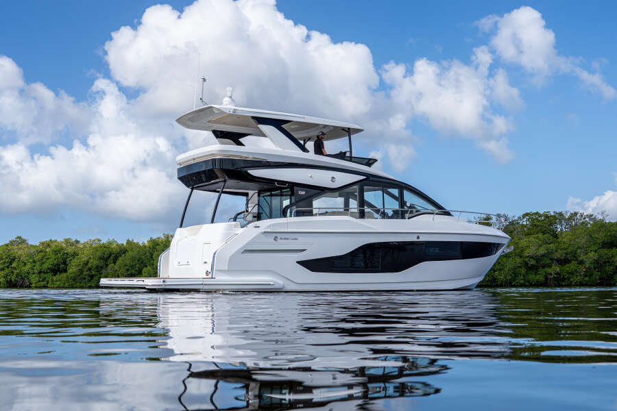 50ft Cruisers Yachts Yacht For Sale