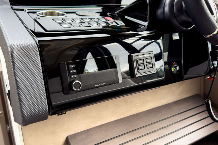 50ft Cruisers Yachts Yacht For Sale