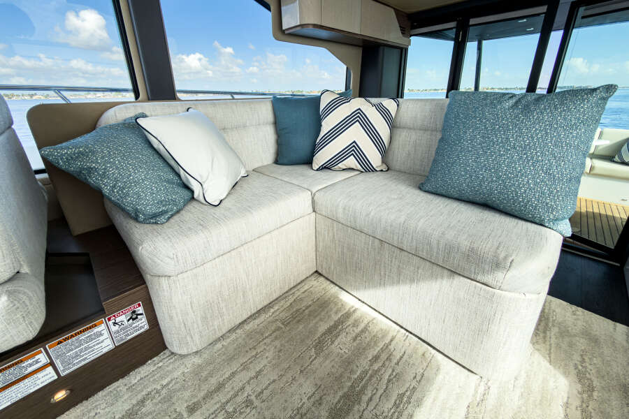 50ft Cruisers Yachts Yacht For Sale