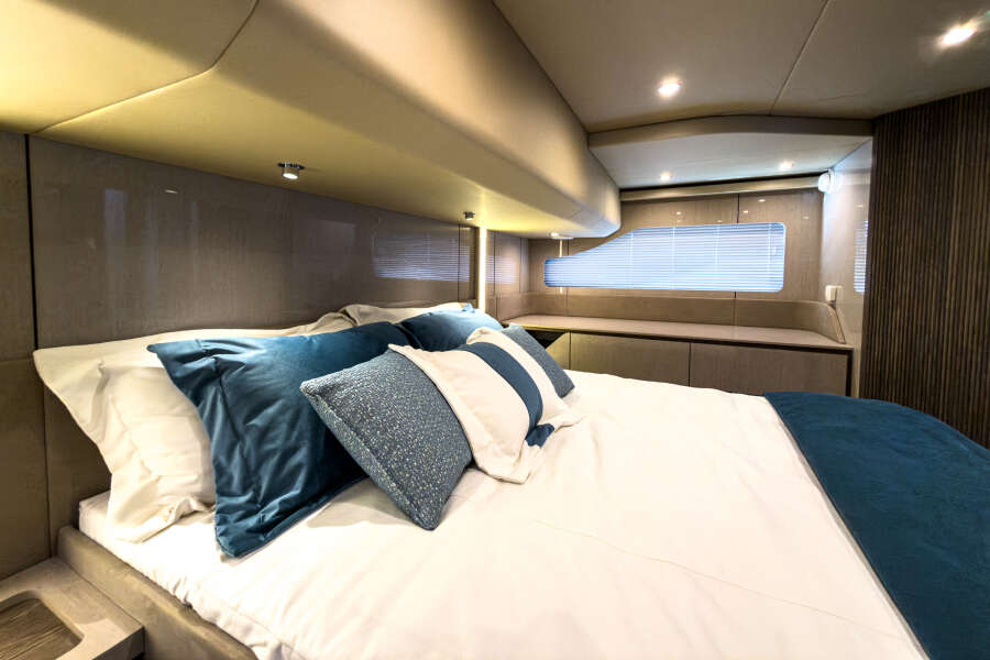 50ft Cruisers Yachts Yacht For Sale