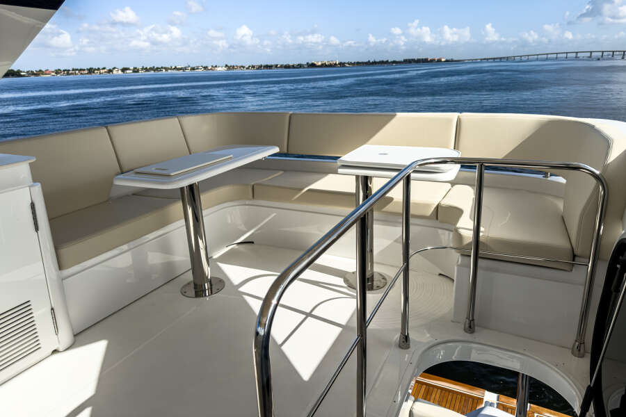 50ft Cruisers Yachts Yacht For Sale