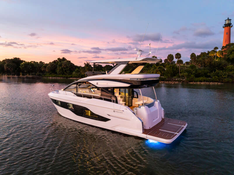 50ft Cruisers Yachts Yacht For Sale