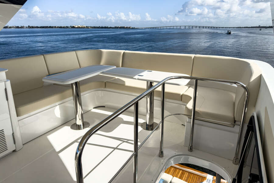 50ft Cruisers Yachts Yacht For Sale