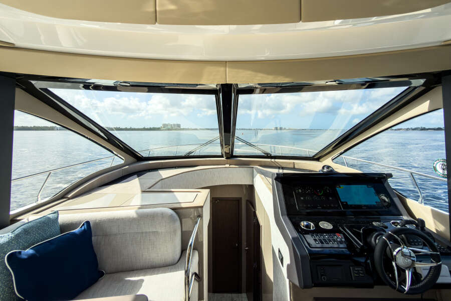 50ft Cruisers Yachts Yacht For Sale