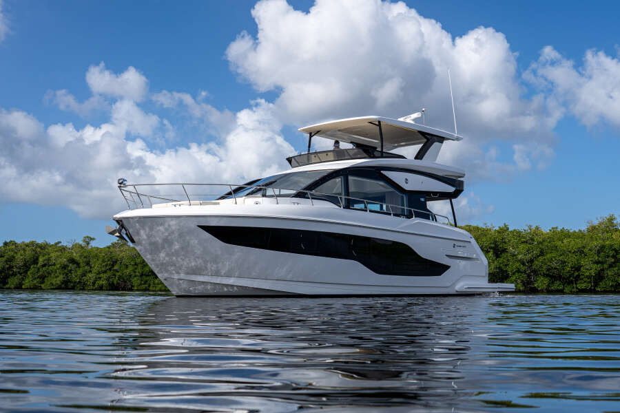 50ft Cruisers Yachts Yacht For Sale