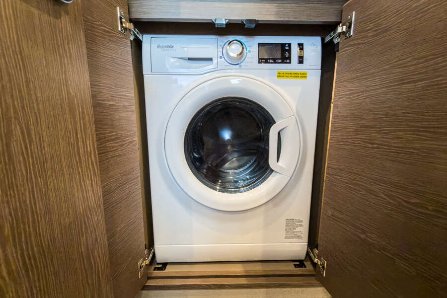 50ft Cruisers Yachts Yacht For Sale