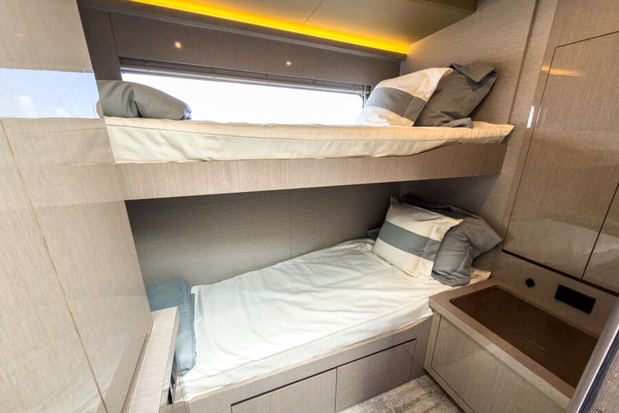 50ft Cruisers Yachts Yacht For Sale