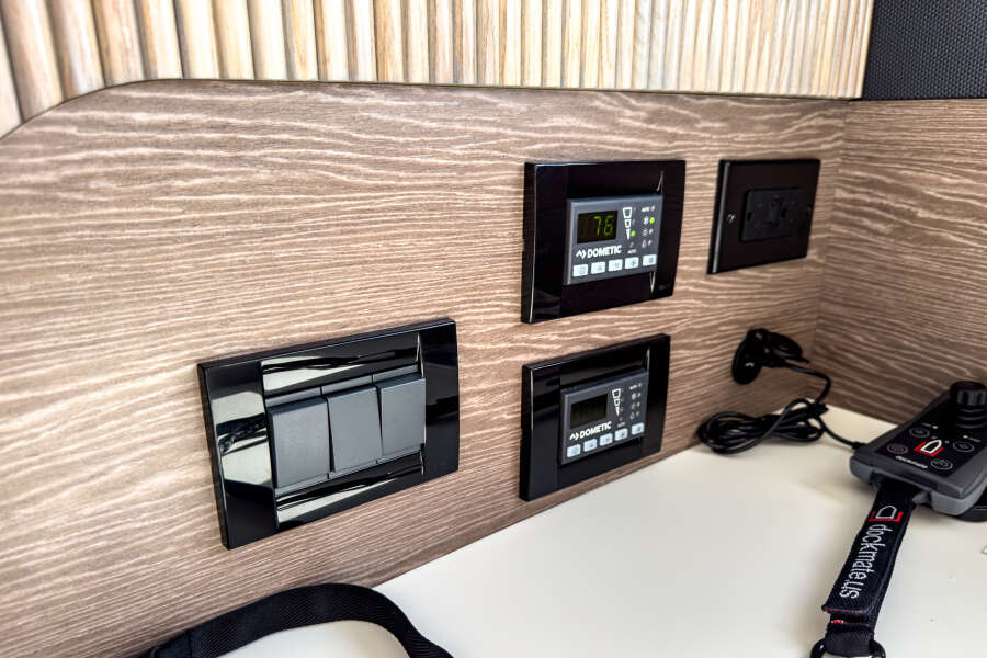 50ft Cruisers Yachts Yacht For Sale