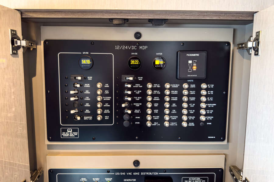 50ft Cruisers Yachts Yacht For Sale