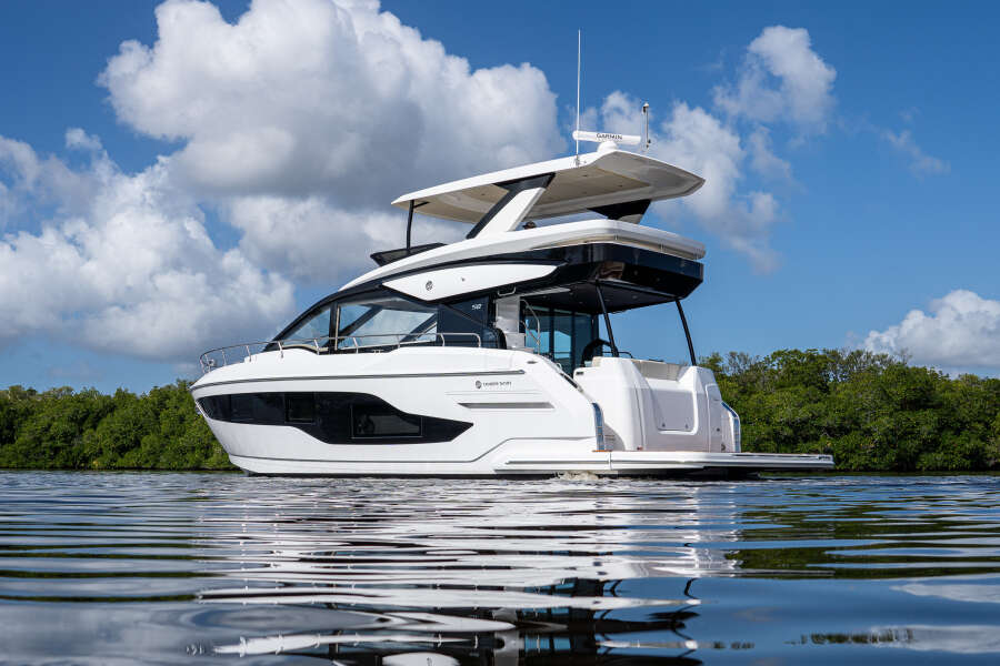 50ft Cruisers Yachts Yacht For Sale