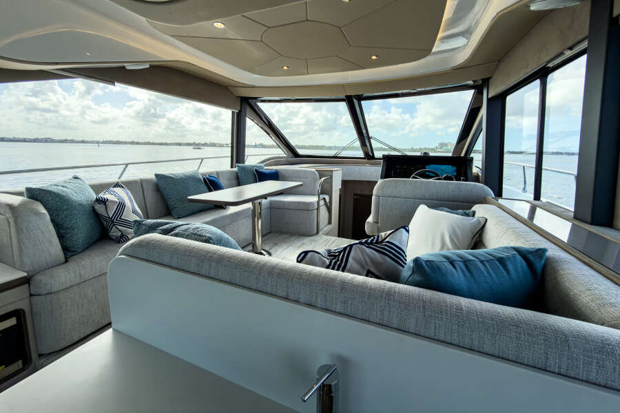 50ft Cruisers Yachts Yacht For Sale