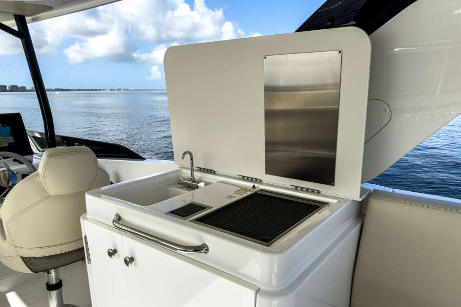 50ft Cruisers Yachts Yacht For Sale