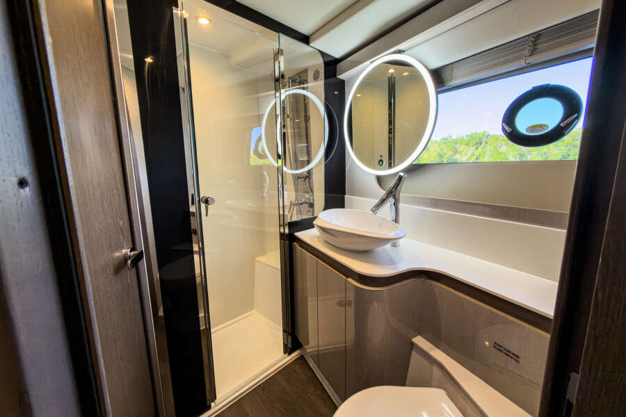 50ft Cruisers Yachts Yacht For Sale