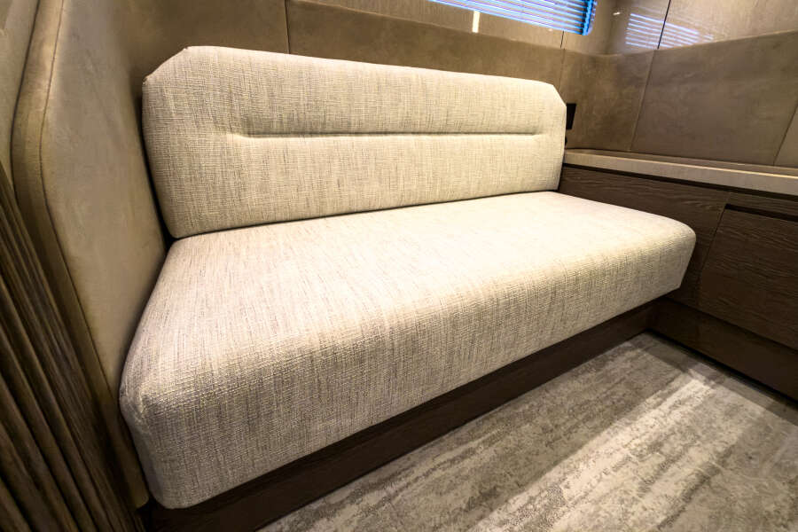 50ft Cruisers Yachts Yacht For Sale