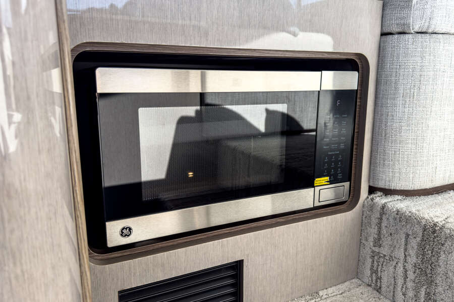 50ft Cruisers Yachts Yacht For Sale