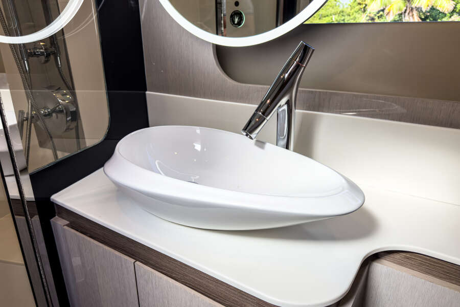 50ft Cruisers Yachts Yacht For Sale