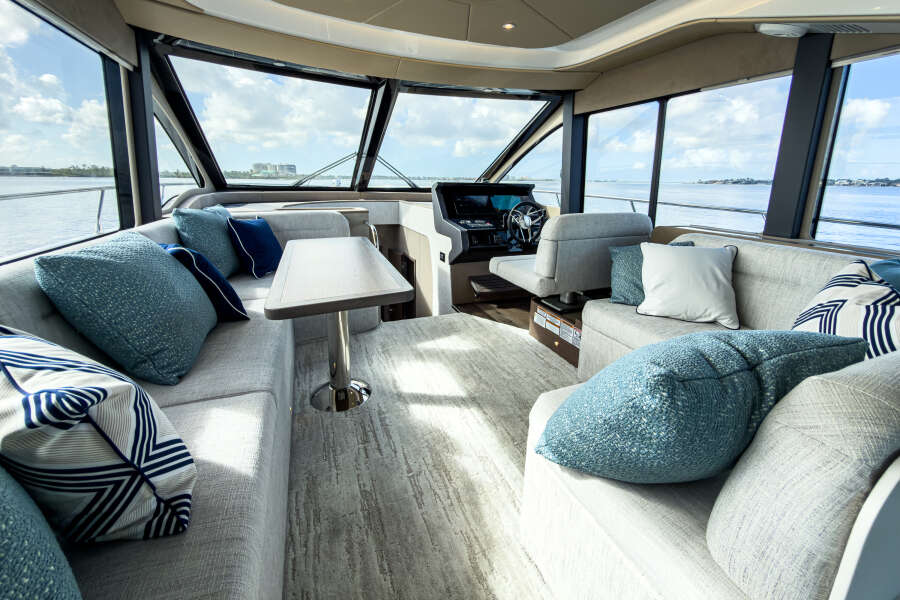 50ft Cruisers Yachts Yacht For Sale