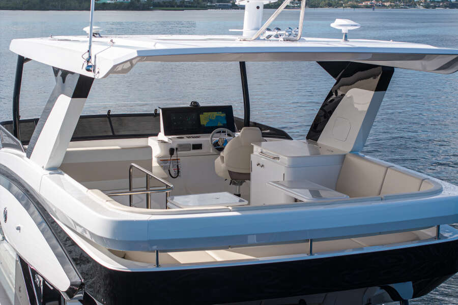 50ft Cruisers Yachts Yacht For Sale