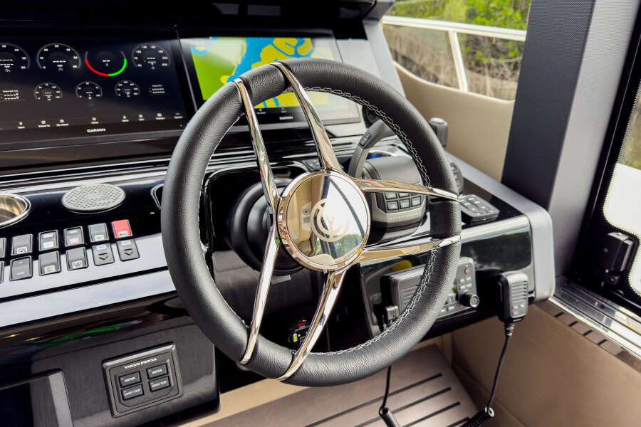 50ft Cruisers Yachts Yacht For Sale