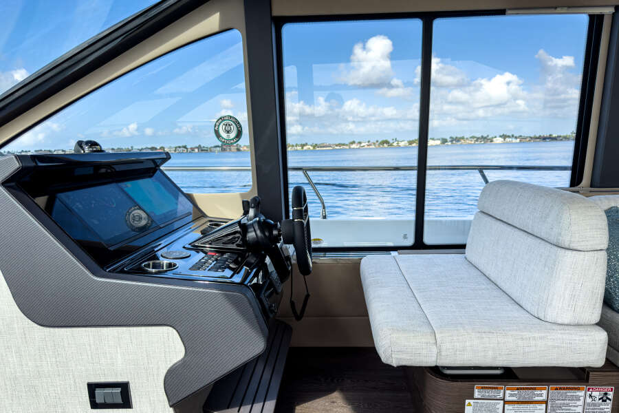 50ft Cruisers Yachts Yacht For Sale