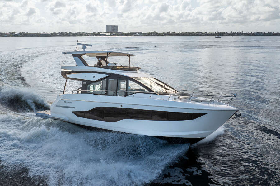 50ft Cruisers Yachts Yacht For Sale