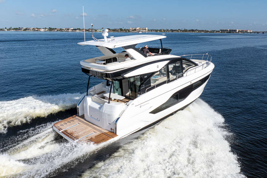 50ft Cruisers Yachts Yacht For Sale