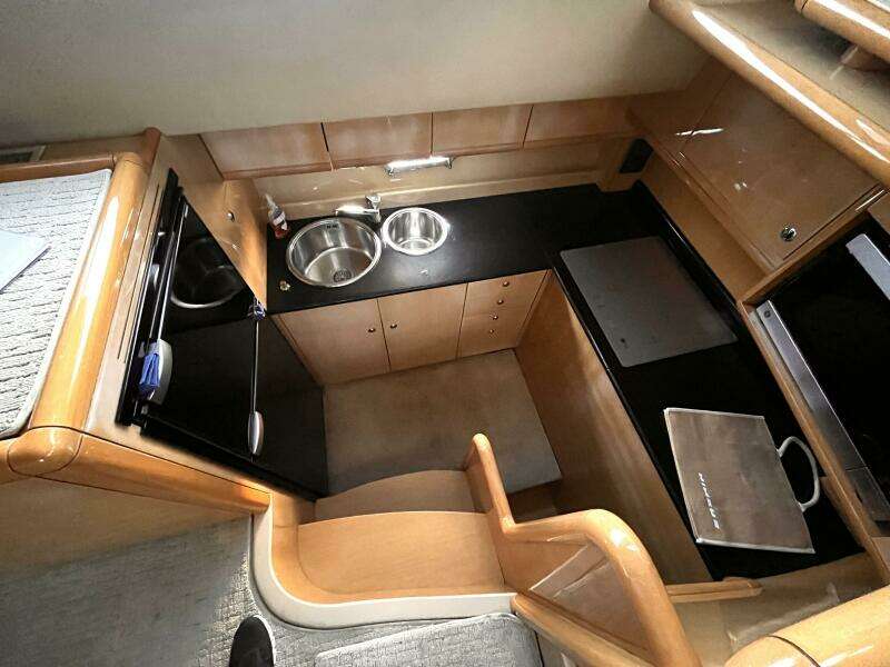 53ft Ferretti Yachts Yacht For Sale