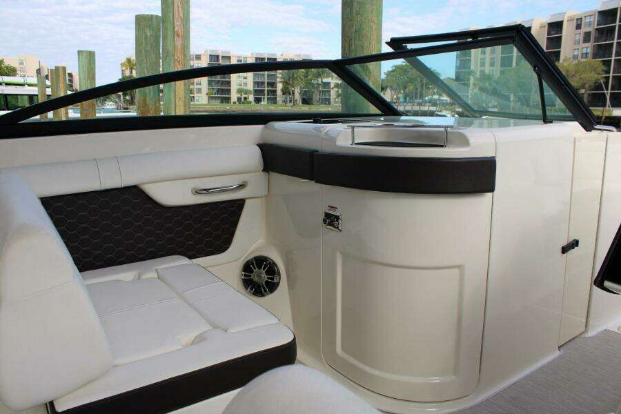 Sea Ray 29' - Co Captin Seat 