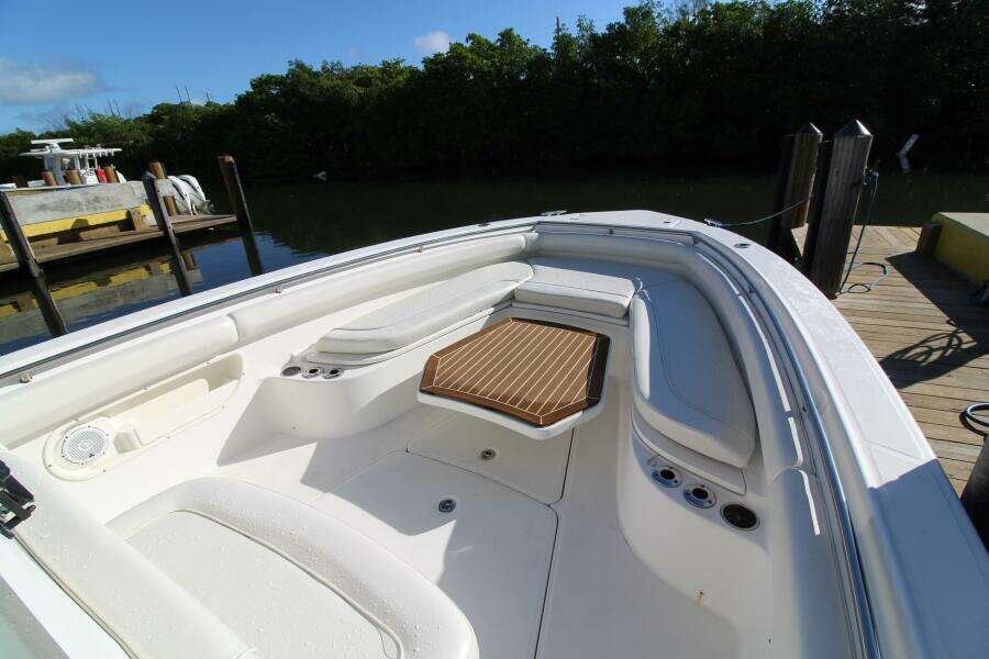 32ft Boston Whaler Yacht For Sale