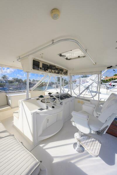 56' 2001 Ocean Yachts Super Sport