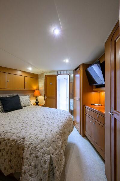 56' 2001 Ocean Yachts Super Sport