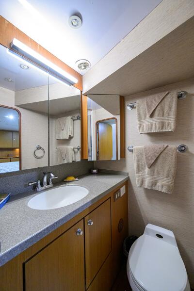 56' 2001 Ocean Yachts Super Sport