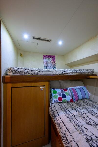 56' 2001 Ocean Yachts Super Sport