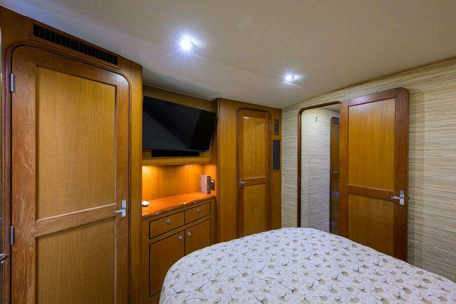 MEMBERS ONLY 56ft Ocean Yachts Yacht For Sale