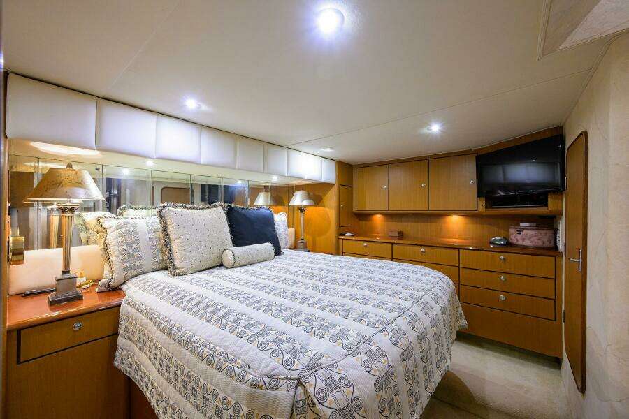 MEMBERS ONLY 56ft Ocean Yachts Yacht For Sale